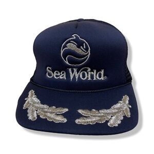 Vintage 1986 Sea World Trucker Hat